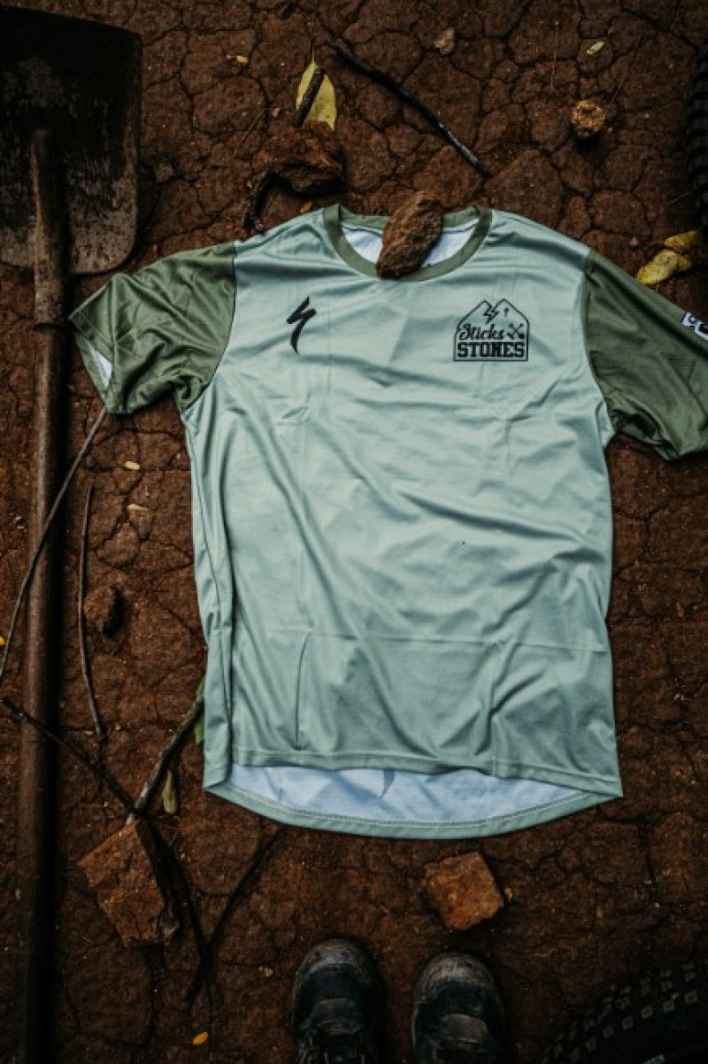 Camisa Specialized Trail Tech - Ed Limitada Sticks & Stones