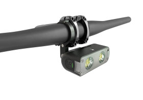 Lanterna Dianteira Specialized Flux 850 Lumens Headli